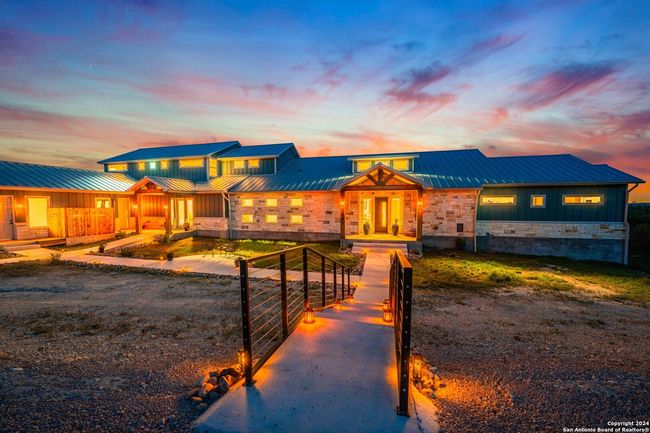 554 Seven Falls Dr, House other with 7 bedrooms, 8 bathrooms and null parking in Fredericksburg TX | Image 4