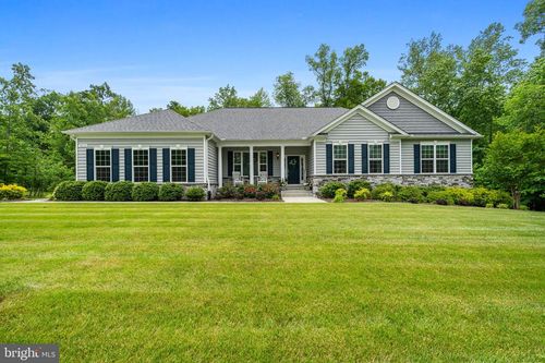 8014 Floyds Quarter Ct, LA PLATA, MD, 20646-4188 | Card Image