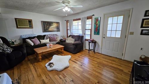 555 Main St, Oxford, AR, 72565-9011 | Card Image