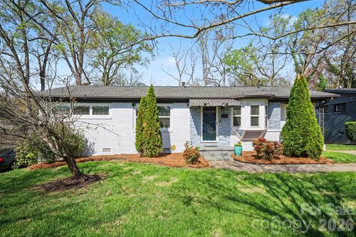 3945 Winfield Dr, Charlotte, NC, 28205-6428 | Card Image