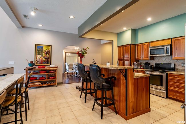 168 Lake Indian Hills Cir, House other with 4 bedrooms, 5 bathrooms and null parking in Carbondale IL | Image 11