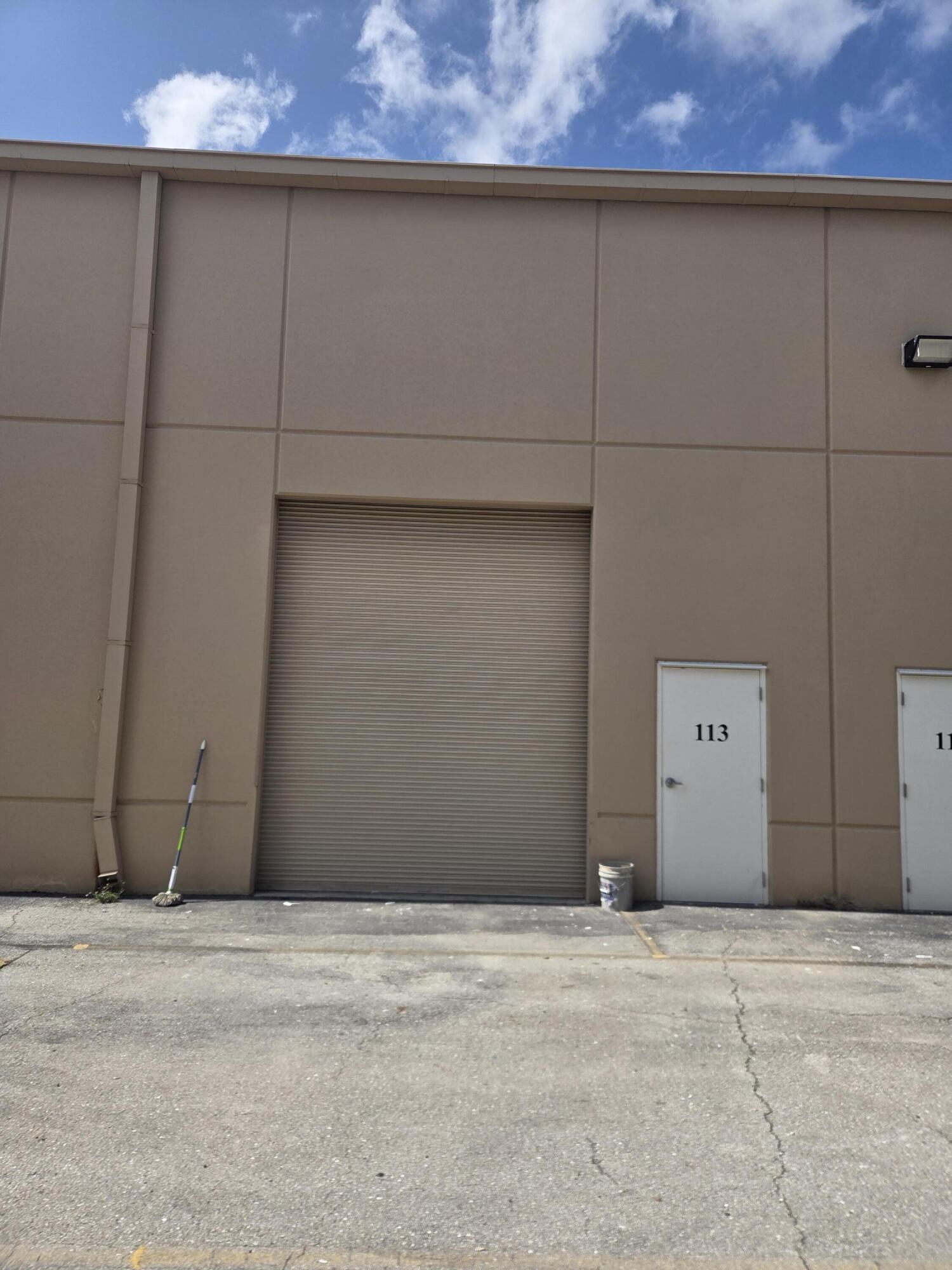Commercial Lease in West Palm Beach 2