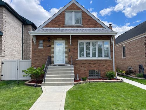 5711 S Menard Ave, Chicago, IL, 60638-3731 | Card Image