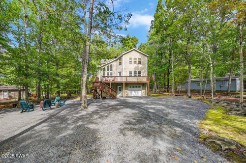 193 Robin Way, Lackawaxen, PA, 18435-7807 | Card Image