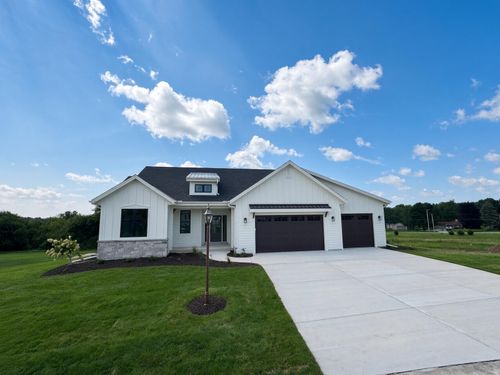 S54W25415 Pebble Brook Ct, Waukesha, WI, 53189-7744 | Card Image