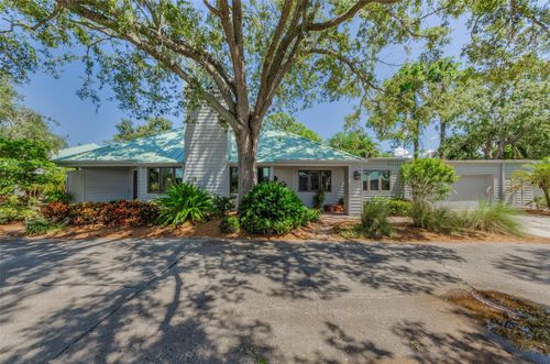 10425 Longwood Dr, Seminole, FL, 33777-1330 | Card Image