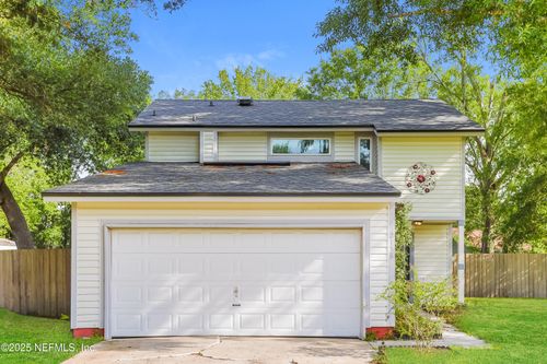 2158 Center Way, MIDDLEBURG, FL, 32068-6721 | Card Image