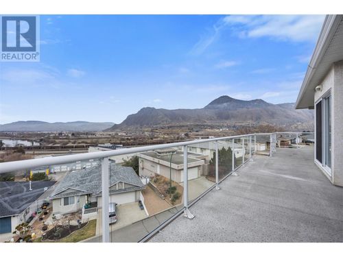 33-1651 Valleyview Dr, Kamloops, BC, V2C0A4 | Card Image