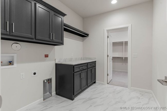 12662 S Irvington Ave, House other with 3 bedrooms, 3 bathrooms and null parking in Bixby OK | Image 38