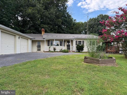 13869 Back Creek Valley Rd, HEDGESVILLE, WV, 25427-5023 | Card Image