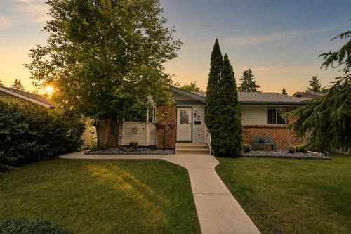 12 Anders St, Red Deer, AB, T4R1B8 | Card Image