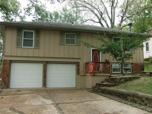 3401 S Ellison Way, Independence, MO, 64055-3004 | Card Image