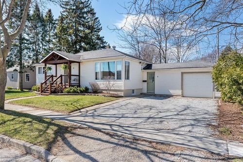 11 Martin Drive, Leamington, ON, N8H2R5 | Card Image