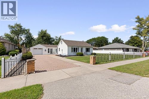 265 Laird Avenue, Essex, ON, N8M1S7 | Card Image