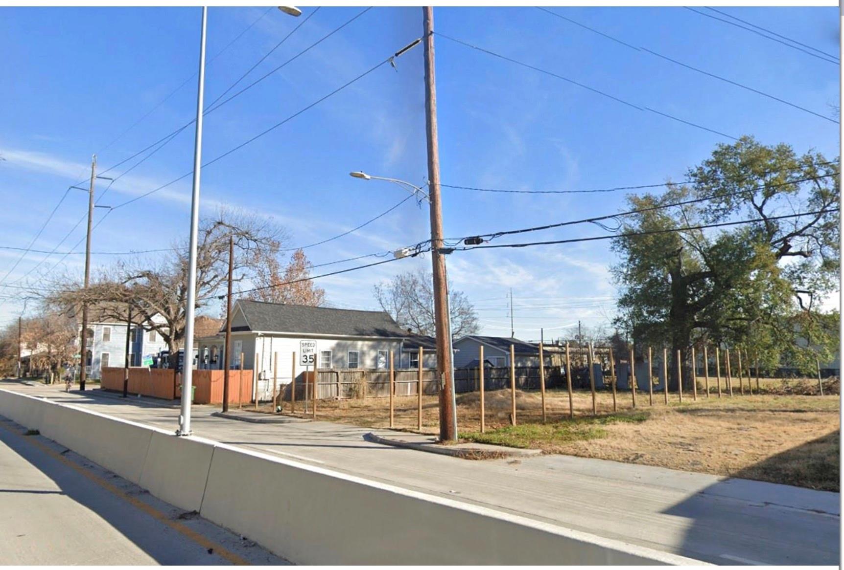 Land in Houston 3