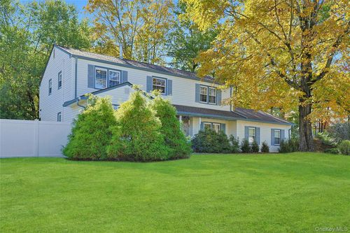 2 Lancaster Dr, Suffern, NY, 10901-7409 | Card Image