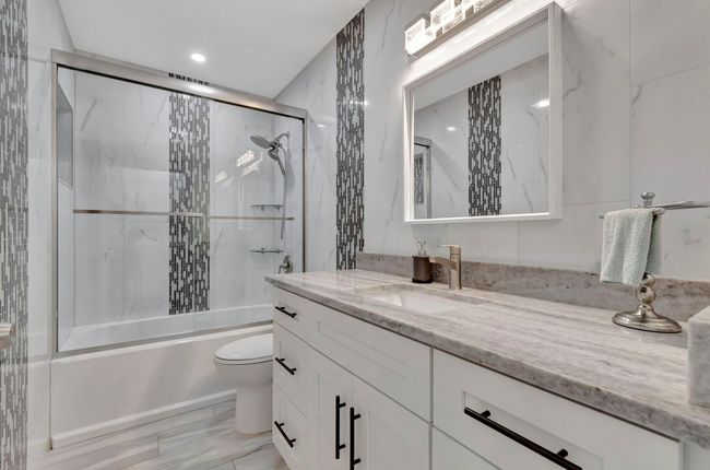 25-B - 8051 Ambach Way, Home with 2 bedrooms, 2 bathrooms and null parking in Hypoluxo FL | Image 27