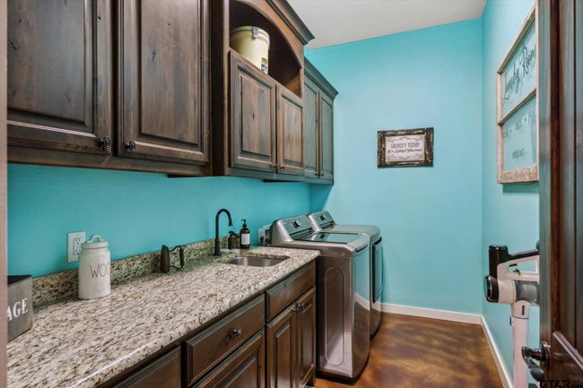 4152 Van Zandt County Road 4301, Home with 3 bedrooms, 3 bathrooms and null parking in Ben Wheeler TX | Image 26