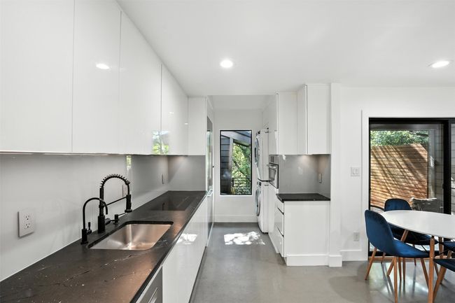 APT-3203 - 2204 W Park Blvd, Condo with 2 bedrooms, 3 bathrooms and null parking in Plano TX | Image 13