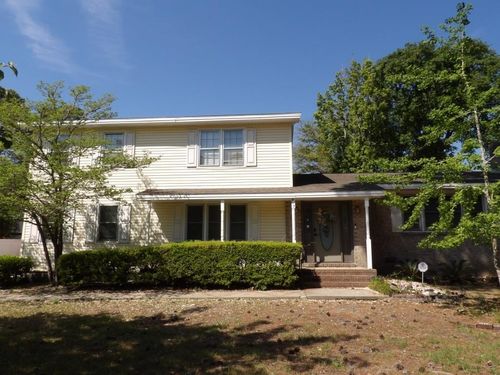 917 9th Ave S, North Myrtle Beach, SC, 29582-3402 | Card Image