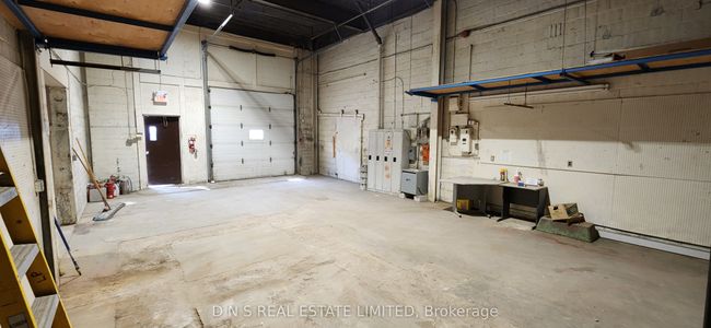 3 - 739 Monaghan Rd, Home with 0 bedrooms, 1 bathrooms and null parking in Peterborough ON | Image 5