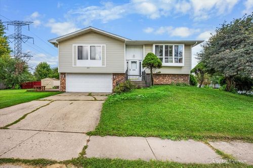401 Longford Dr, Elgin, IL, 60120-4338 | Card Image