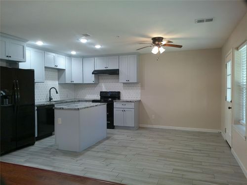 unit-7-22262 Adams St, Porter, TX, 77365-7182 | Card Image