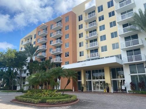 523-2775 Ne 187th St, Aventura, FL, 33180-2912 | Card Image