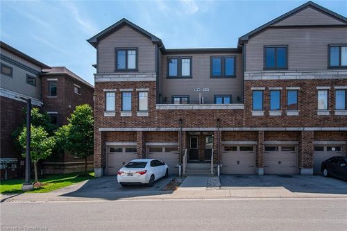 h-3-70 Willowrun Dr, Kitchener, ON, N2A0J3 | Card Image