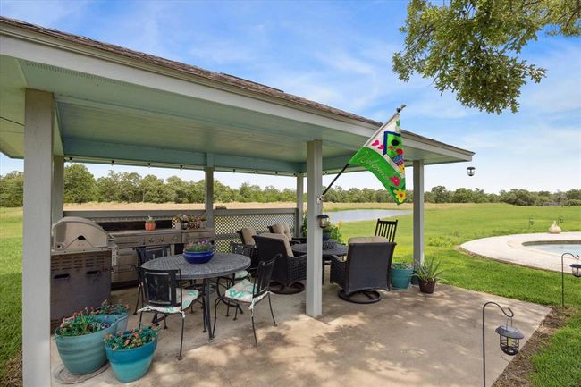 Covered pool area | Image 6