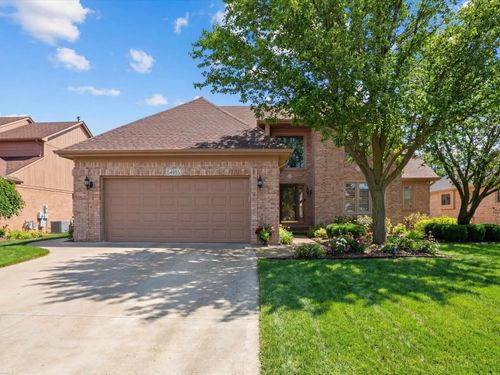 54582 Ashley Lauren Dr, Macomb, MI, 48042-2321 | Card Image