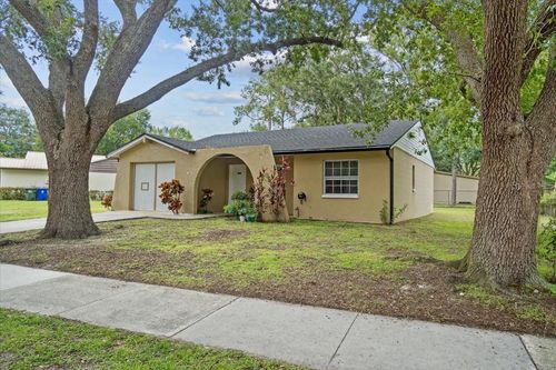 2261 Crystal Grove Ln, LAKELAND, FL, 33801-8045 | Card Image