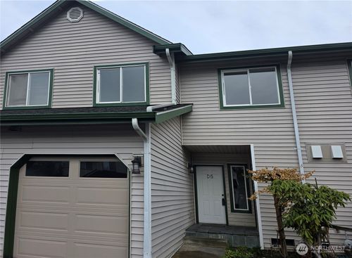 d5-15815 Admiralty Way, Lynnwood, WA, 98087 | Card Image