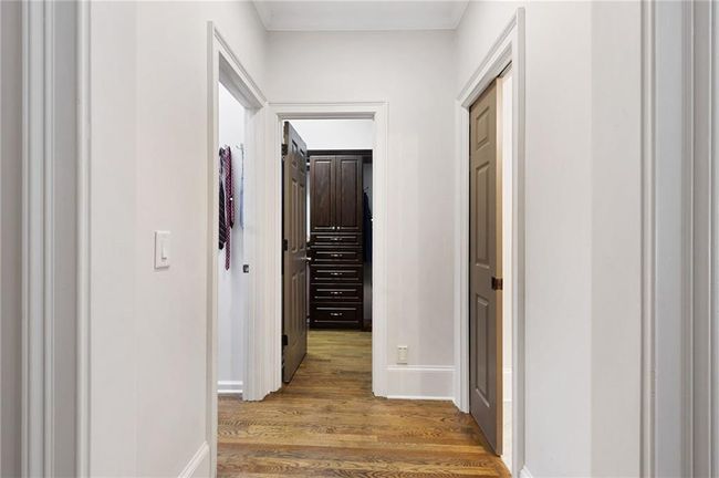 10635 N Edgewater Pl, House other with 5 bedrooms, 6 bathrooms and 5 parking in Johns Creek GA | Image 23