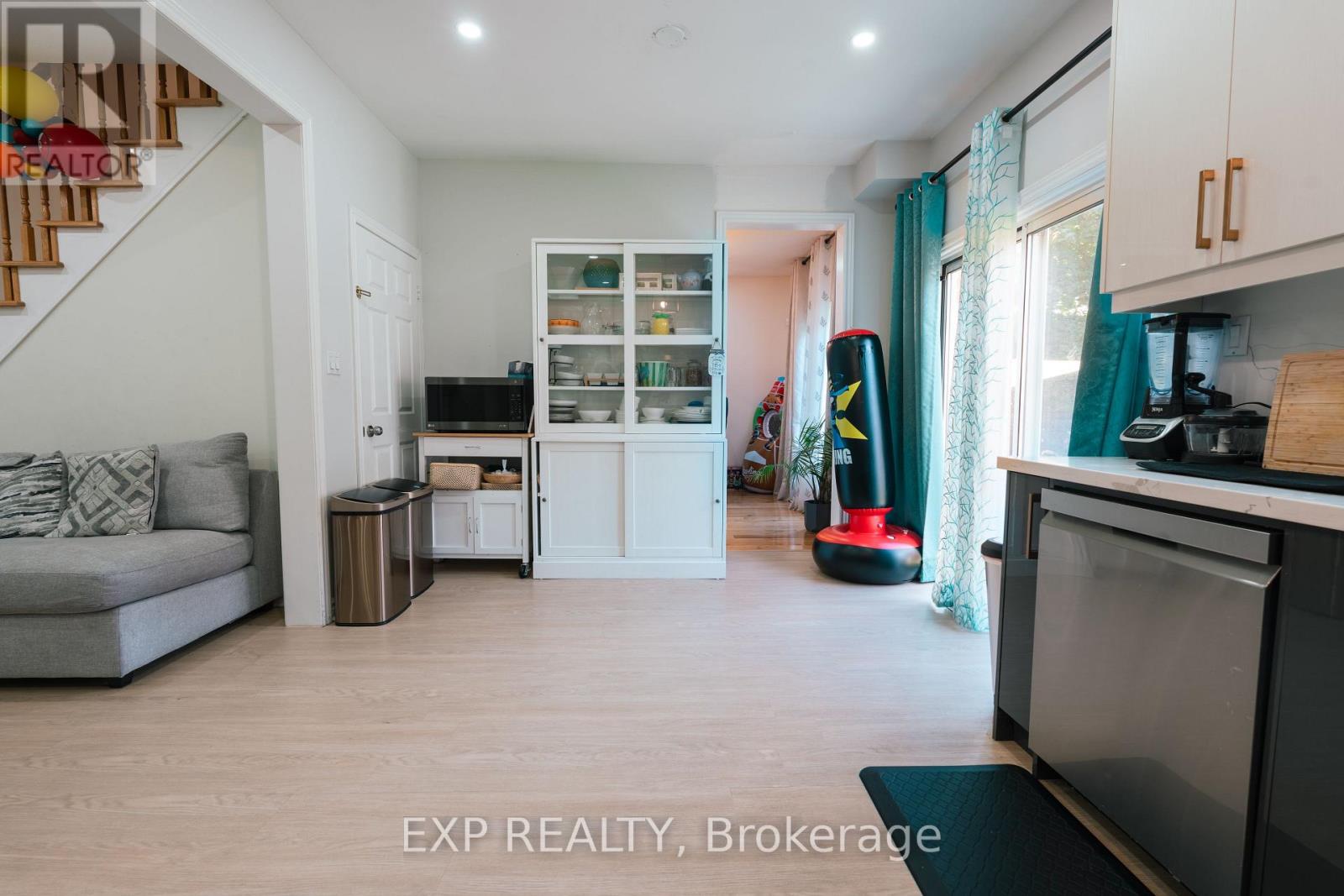Residential Lease in Brampton (Fletcher's West) 5