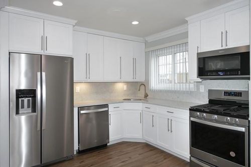 apt-2a-3 Willowbrook Ave, Bay Shore, NY, 11706-8518 | Card Image