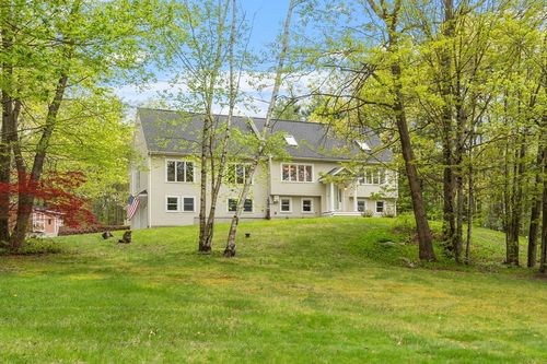 27 Norwood Rd, Salem, NH, 03079-5200 | Card Image