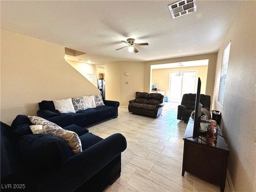 9148 Patrick Henry Ave, Las Vegas, NV, 89149-3230 | Card Image