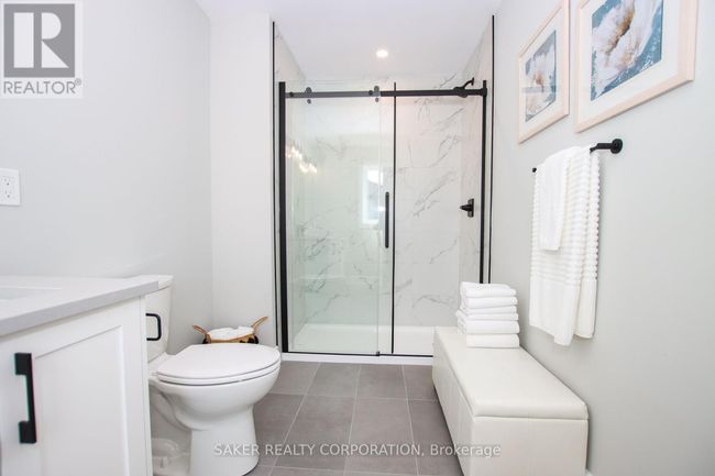 587 Regent St, Townhouse with 3 bedrooms, 3 bathrooms and 3 parking in Mount Brydges ON | Image 24