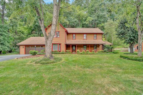 5864 Lakemont Dr, Roanoke, VA, 24018-1008 | Card Image