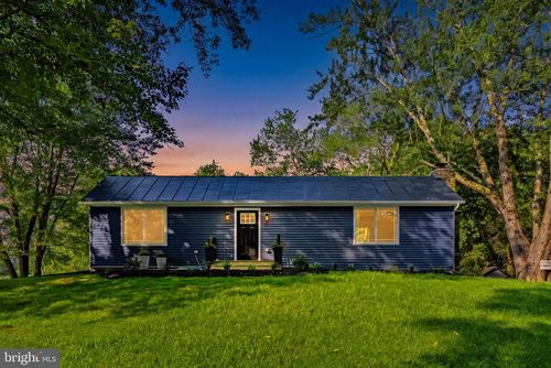 145 Seven Ponds Rd, AMISSVILLE, VA, 20106-4215 | Card Image
