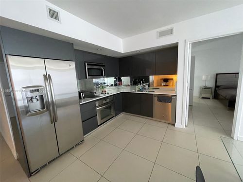 apt-907-31 6th St, Miami, FL, 33131-3169 | Card Image