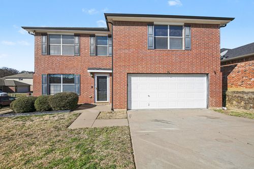 1712 Morrison Dr, Fort Worth, TX, 76112-4441 | Card Image