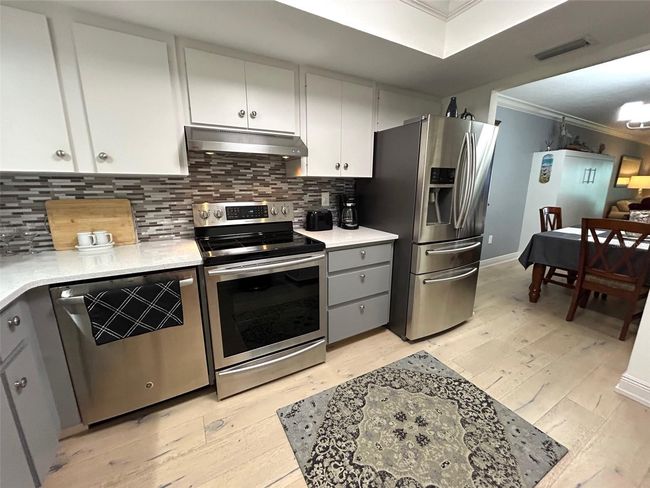 515 - 3272 Lake Bayshore Dr, Condo with 2 bedrooms, 2 bathrooms and null parking in BRADENTON FL | Image 17