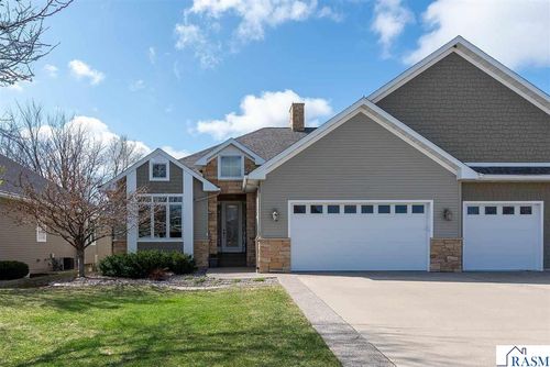 105 Viking Ct, Mankato, MN, 56001-2481 | Card Image