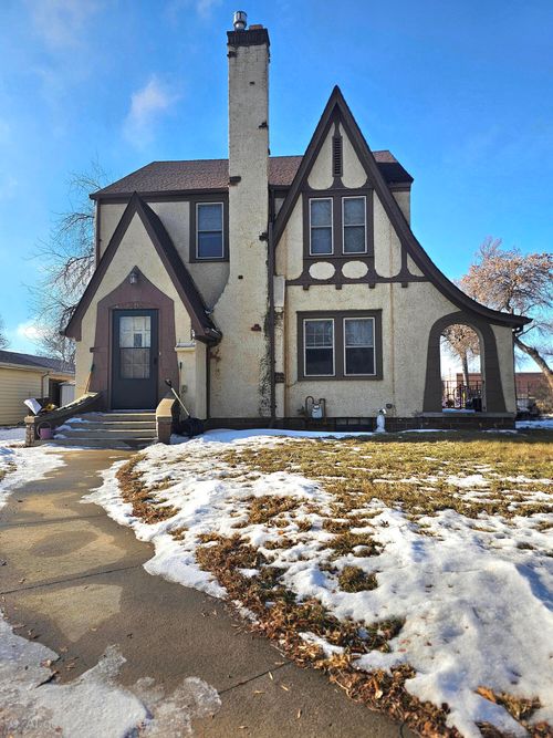 1404 S 2nd St, ABERDEEN, SD, 57401-6919 | Card Image