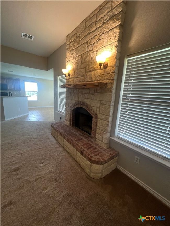 8407 Shaw Rd, House other with 3 bedrooms, 2 bathrooms and null parking in Rogers TX | Image 6