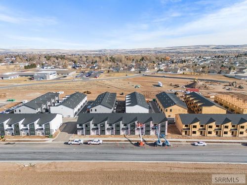 727 Curlew Dr, Ammon, ID, 83406-4009 | Card Image