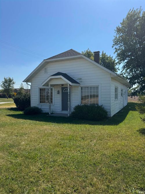 1015 W State Road 28, Williamsport, IN, 47993-8296 | Card Image