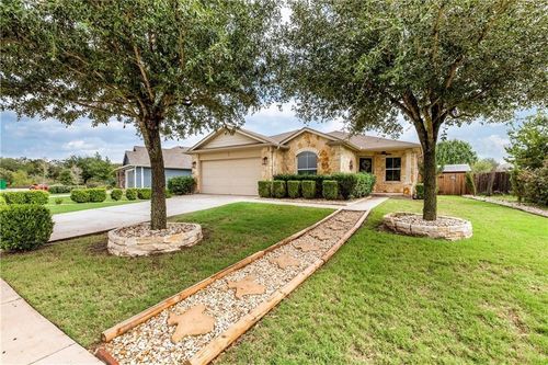 107 Creston St, Hutto, TX, 78634-5499 | Card Image